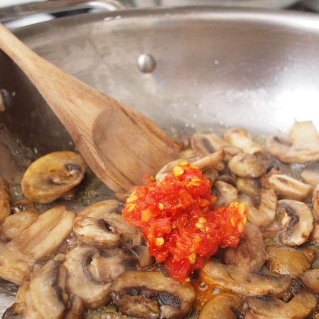Fermented Red Hot Pepper Sauce, like tuong ot toi