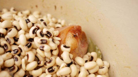 Black Eyed Peas with Ham Hock