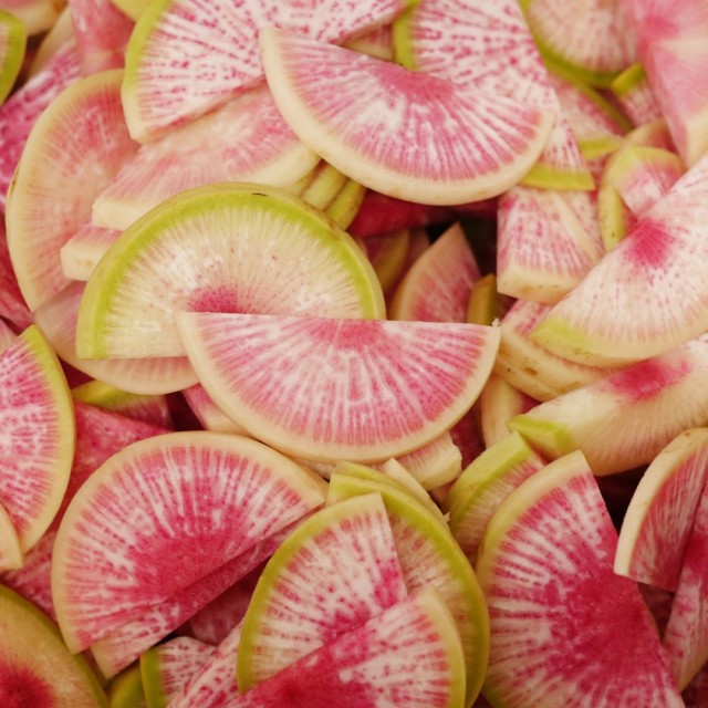 Pickled Radishes: In All the Colors of the Rainbow